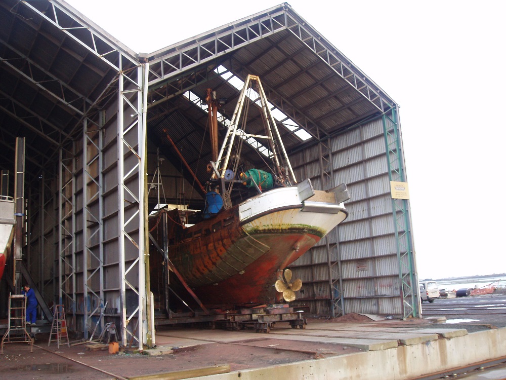 Ariel II Oyster boat grounding repairs